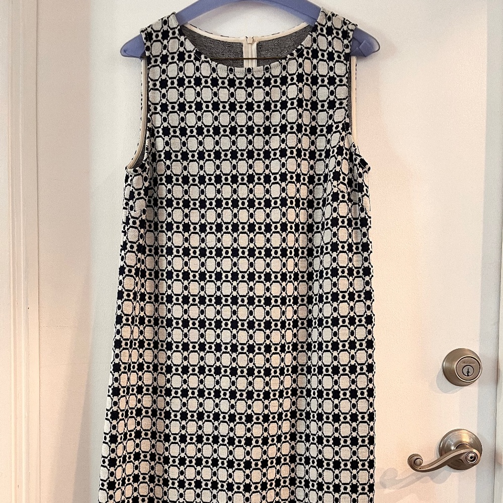 St. John Navy and White Pattern Knit Dress Size 6